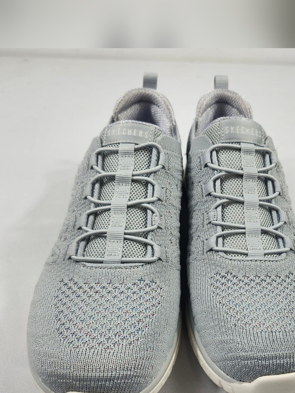 Skechers Women’s 8.5 Light Grey Knit Slip-On Memory Foam Sneakers Shoes - Picture 4 of 9